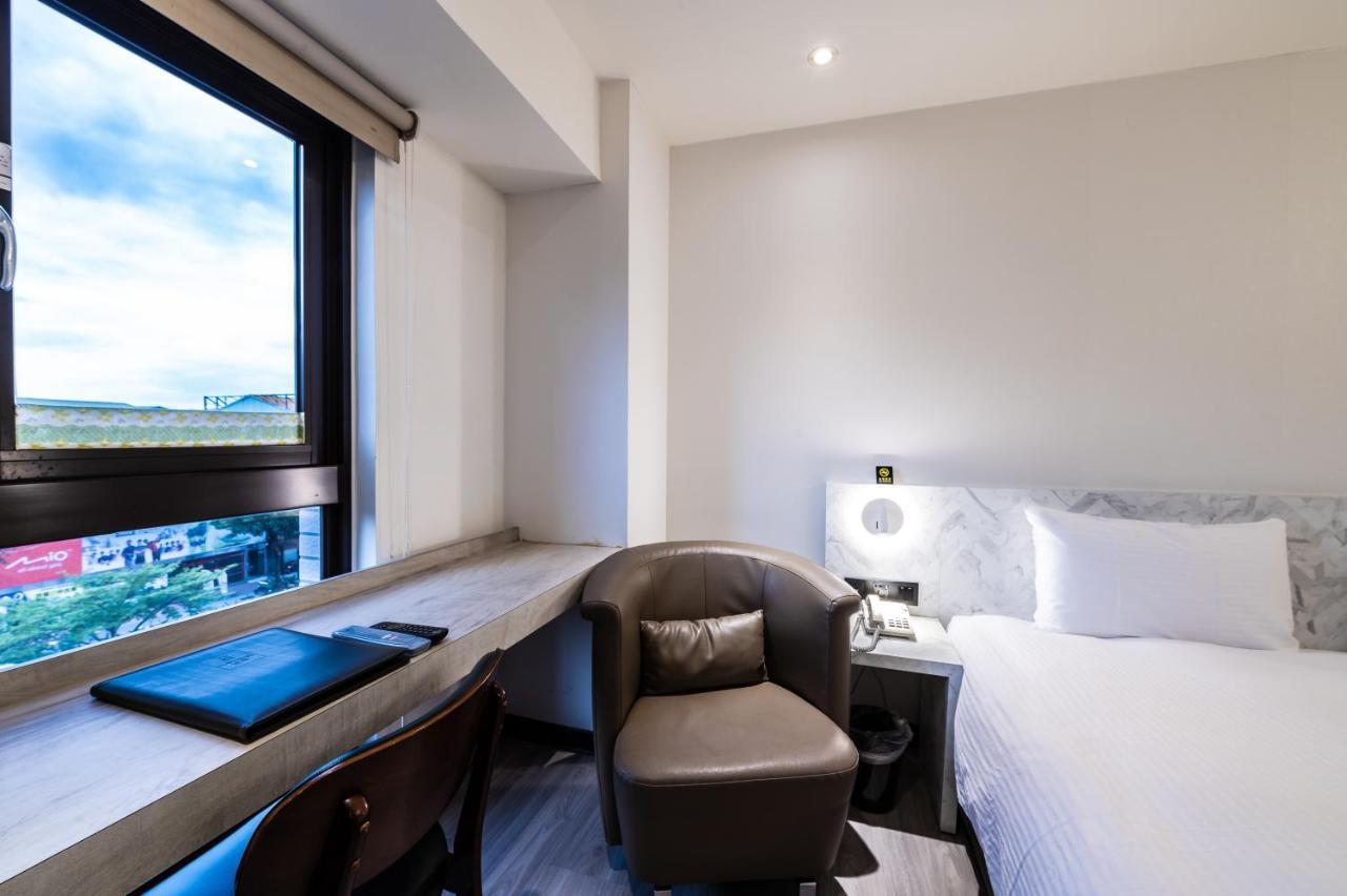 Hub Hotel - Songshan Airport Branch Taipei Exterior foto