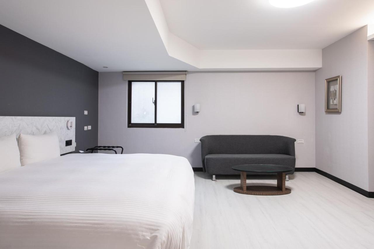 Hub Hotel - Songshan Airport Branch Taipei Exterior foto