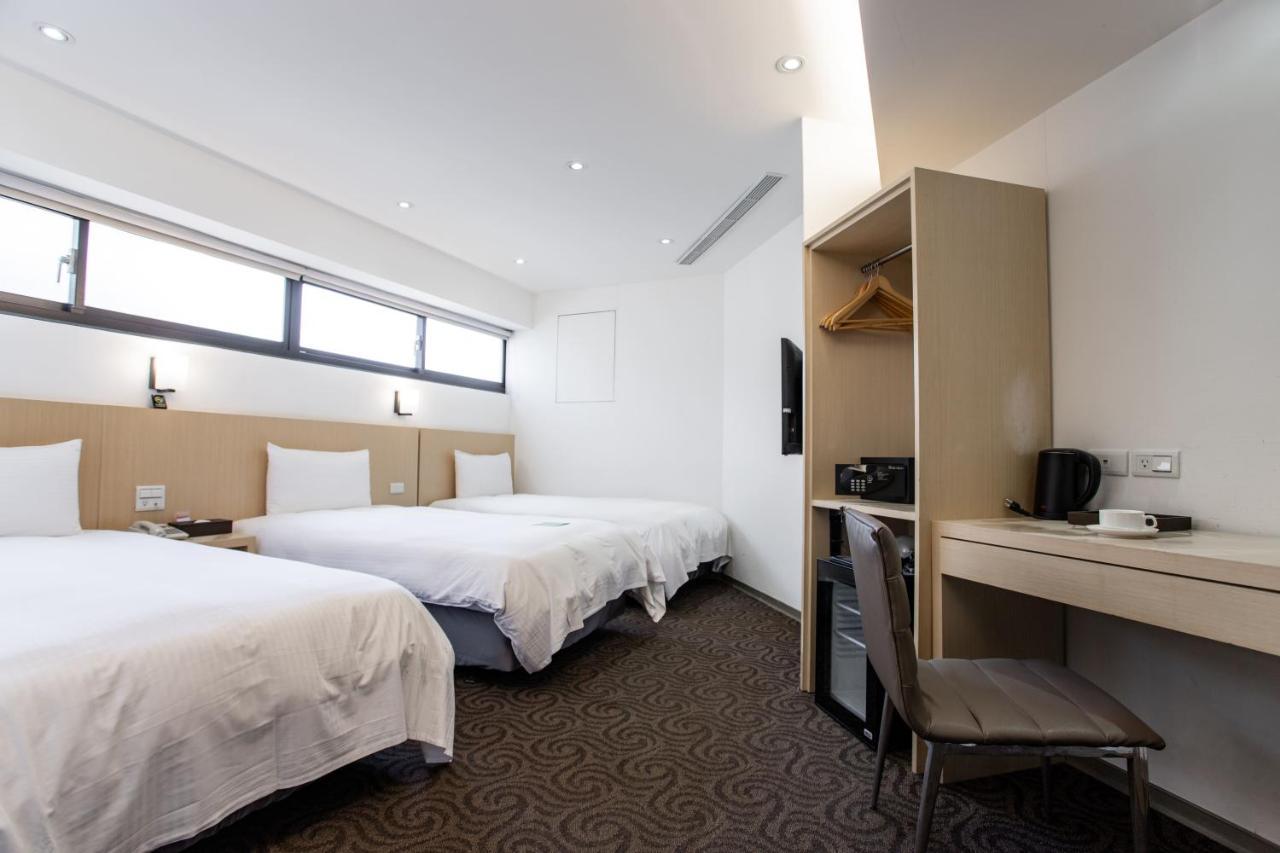 Hub Hotel - Songshan Airport Branch Taipei Exterior foto