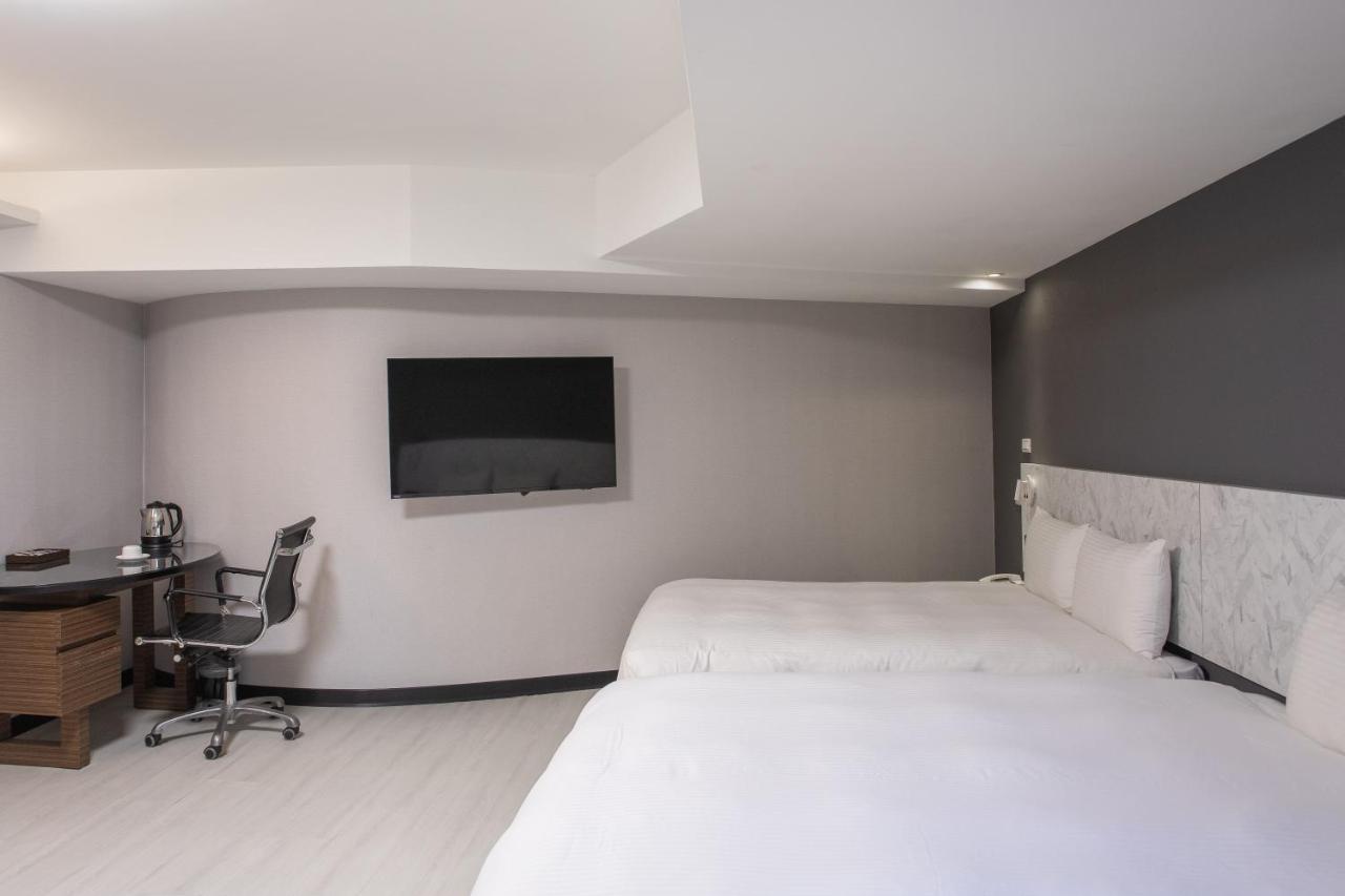 Hub Hotel - Songshan Airport Branch Taipei Exterior foto