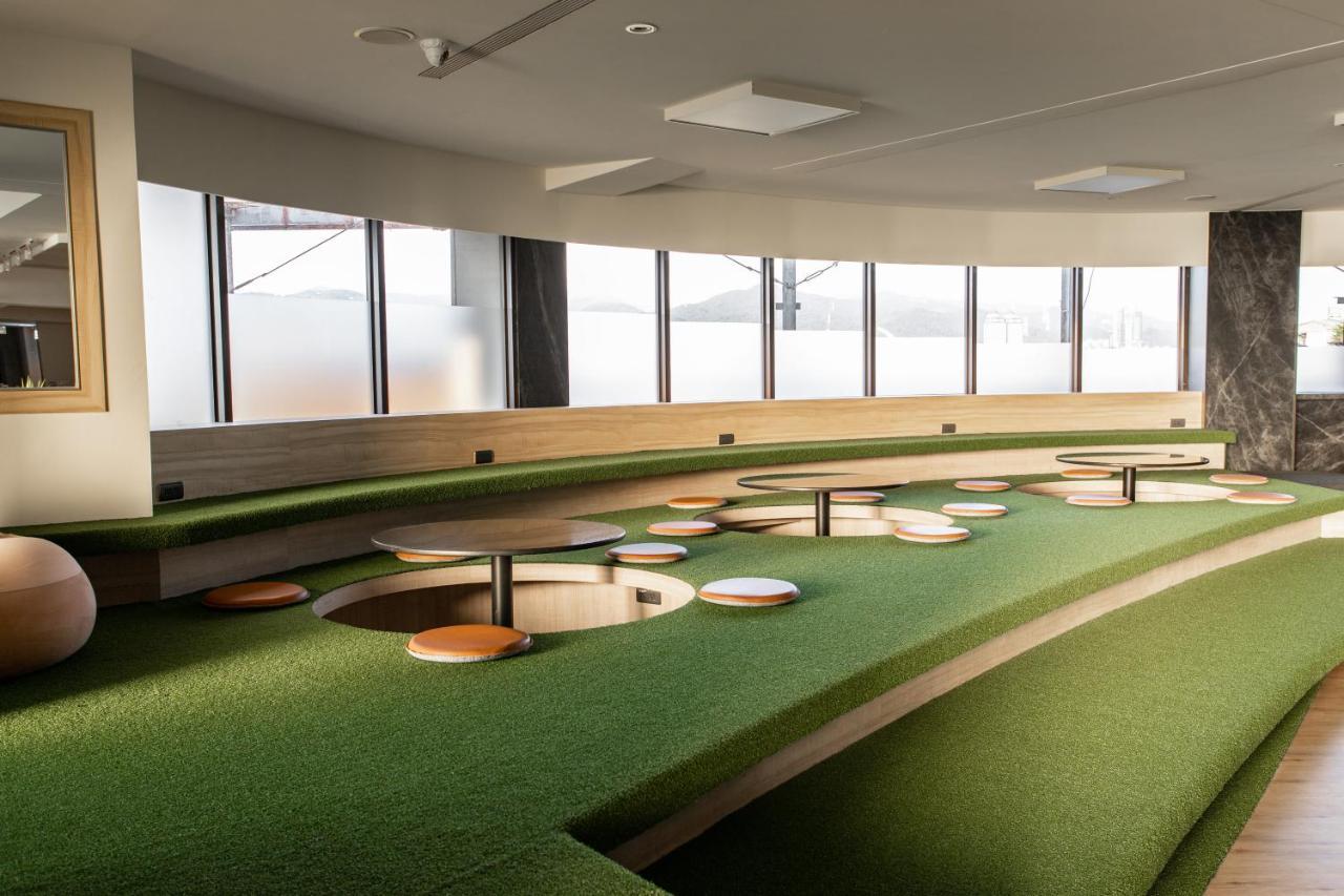 Hub Hotel - Songshan Airport Branch Taipei Exterior foto