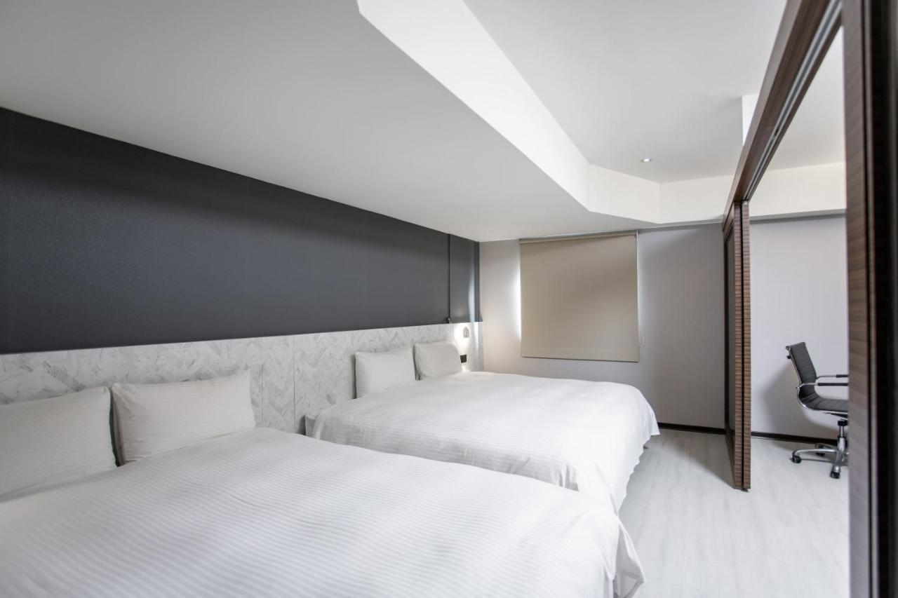 Hub Hotel - Songshan Airport Branch Taipei Exterior foto