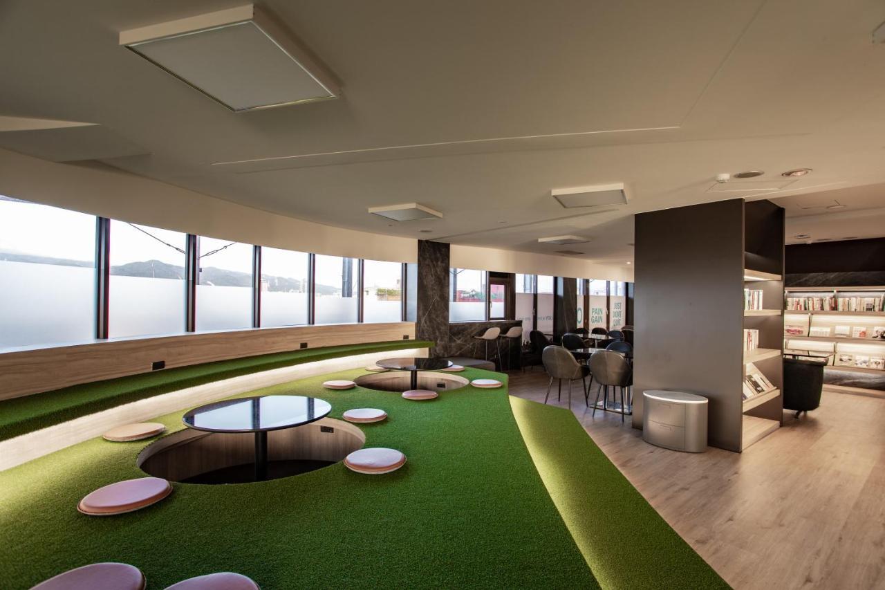 Hub Hotel - Songshan Airport Branch Taipei Exterior foto